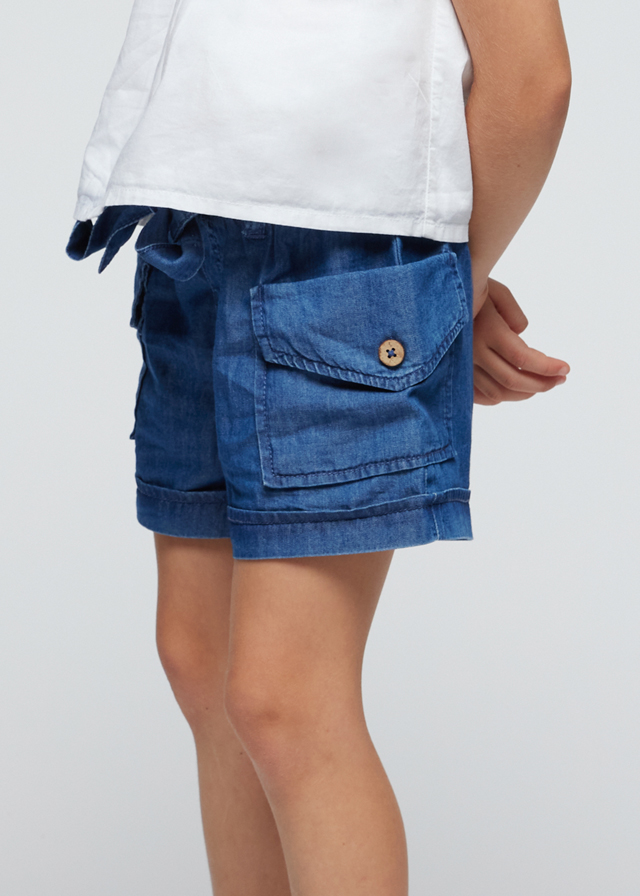 Girls' shorts with pockets