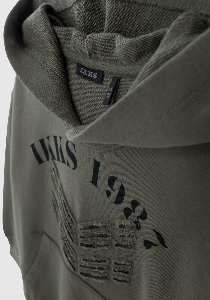 detail Boys' chevron hoodie