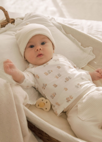 Dětská souprva - tričko, kalhoty a čepice MAYORAL