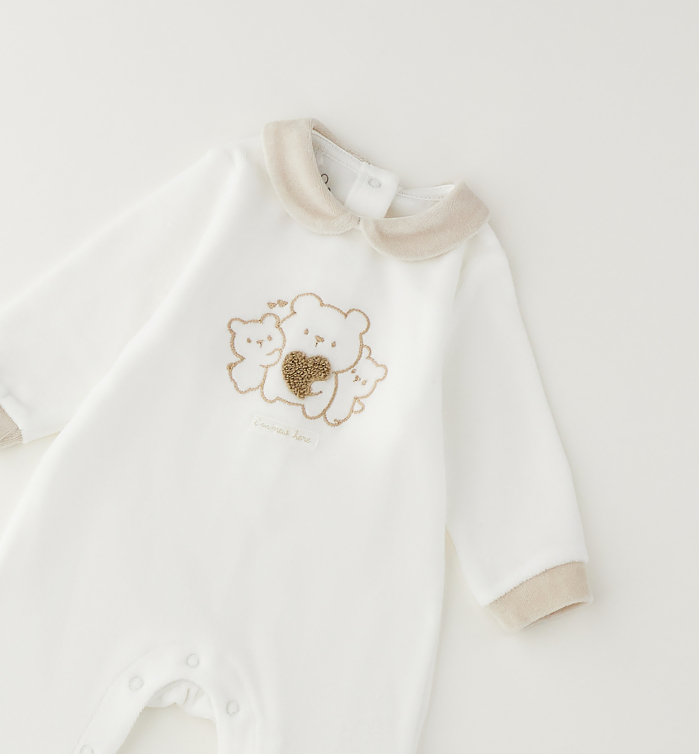 detail Unisex kojenecký overal s chodidly IDO