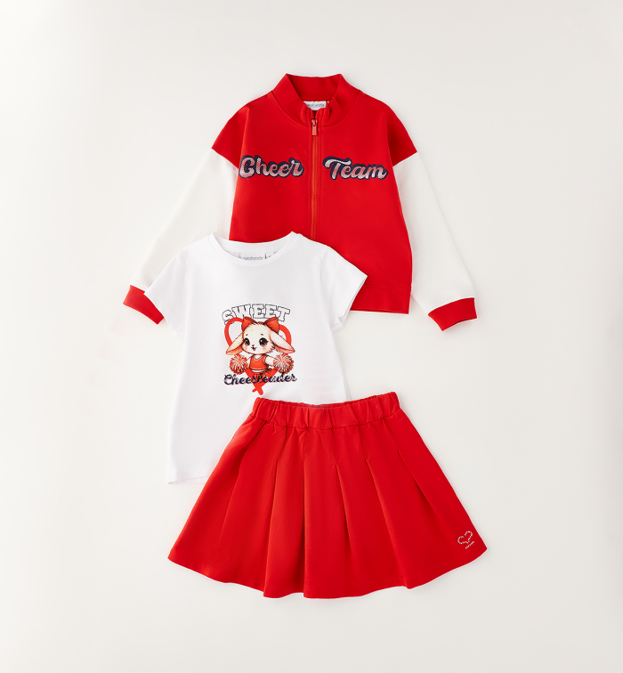 detail Dívčí červený set Cheer Team mikina, tričko a sukně SARABANDA