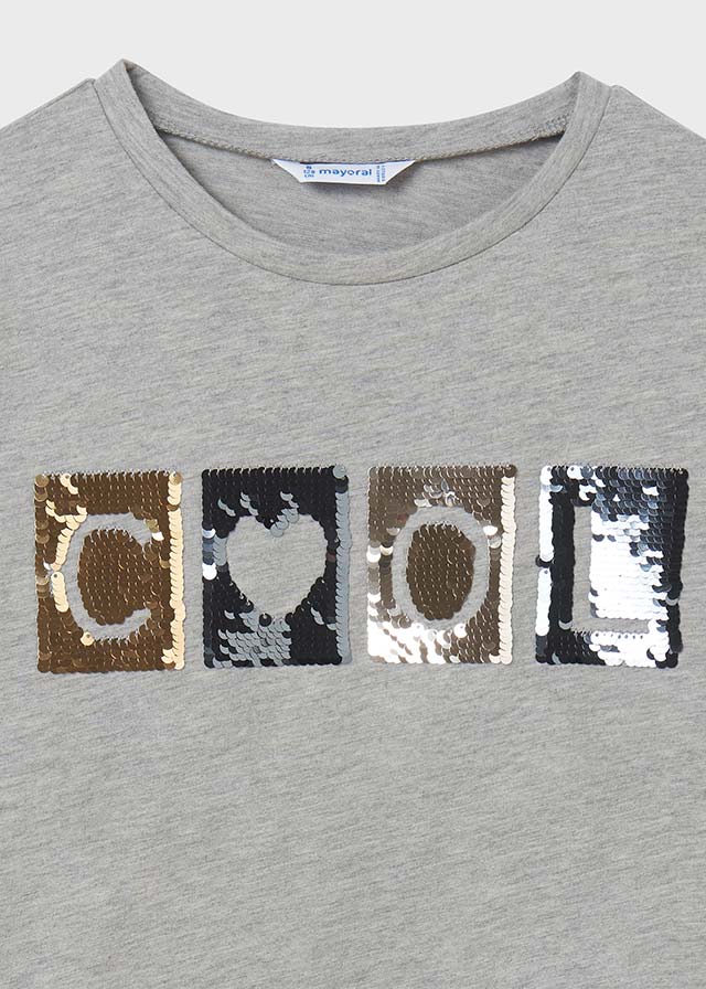 detail Long-sleeved t-shirt with a print for a girl