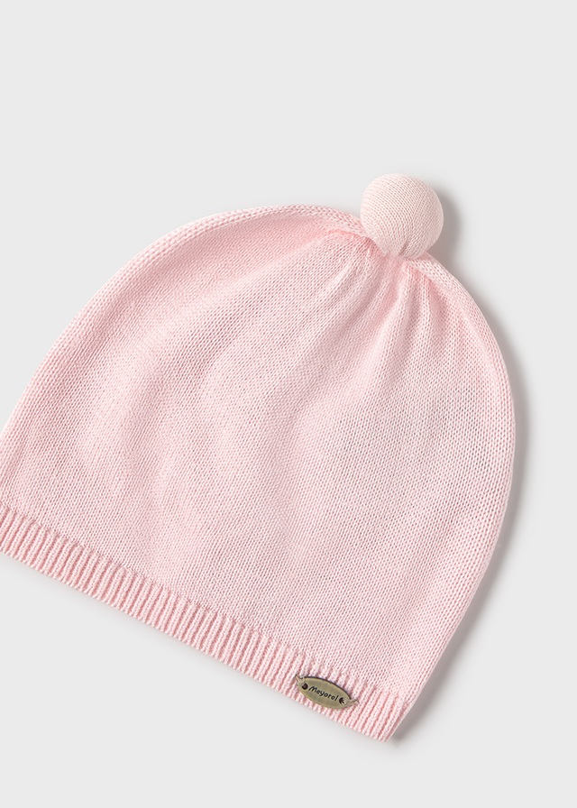 detail Unisex pletená čepice bílá se vzorem MAYORAL