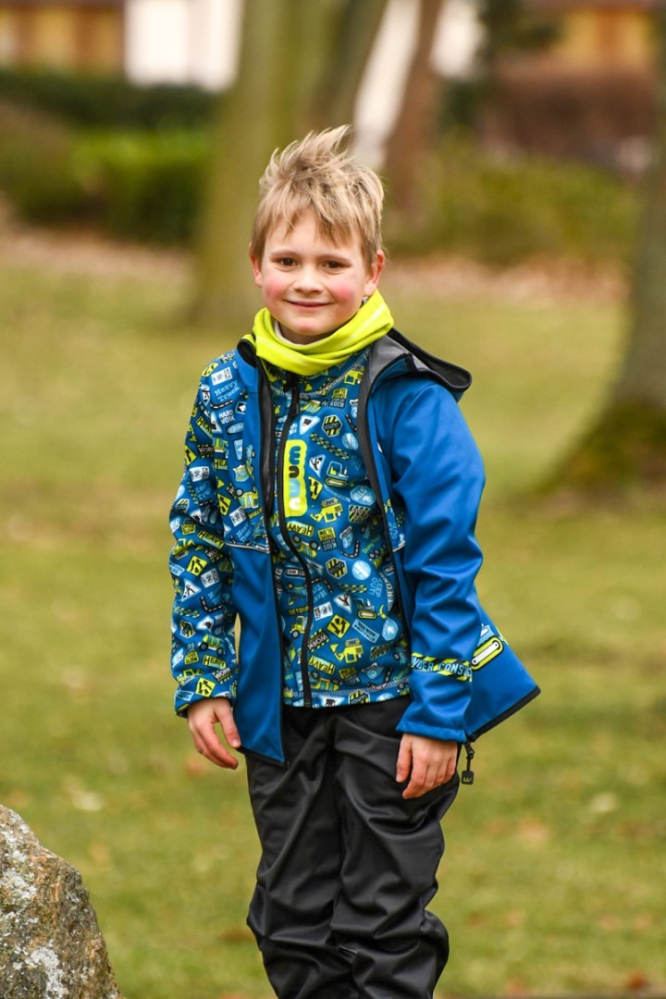 detail Boys' fleece sweatshirt
